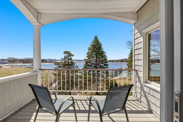 12 Groveland Street, Buzzards Bay, MA 02532