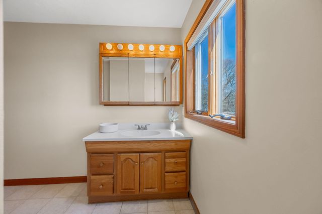 12 Groveland Street, Buzzards Bay, MA 02532