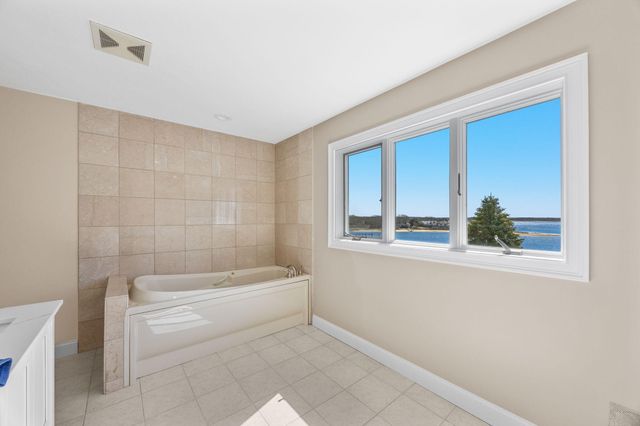 12 Groveland Street, Buzzards Bay, MA 02532