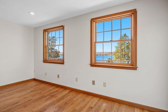 12 Groveland Street, Buzzards Bay, MA 02532