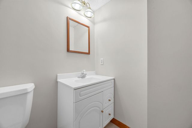 12 Groveland Street, Buzzards Bay, MA 02532