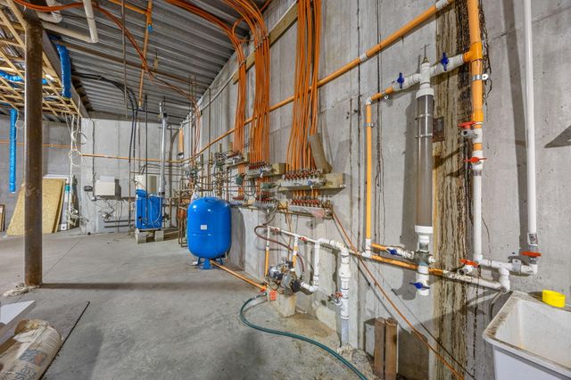 12 Groveland Street, Buzzards Bay, MA 02532