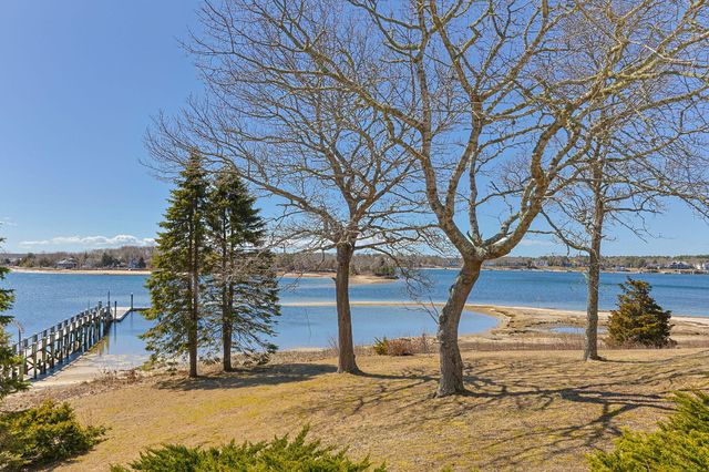 12 Groveland Street, Buzzards Bay, MA 02532