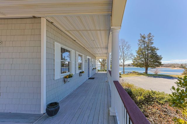 12 Groveland Street, Buzzards Bay, MA 02532
