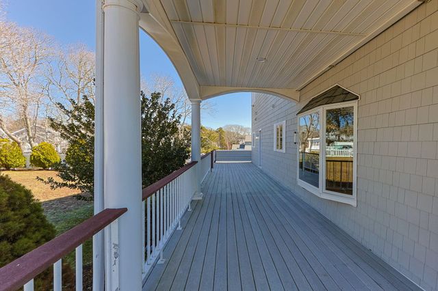 12 Groveland Street, Buzzards Bay, MA 02532