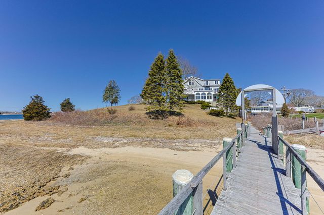 12 Groveland Street, Buzzards Bay, MA 02532