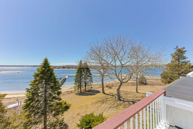 12 Groveland Street, Buzzards Bay, MA 02532