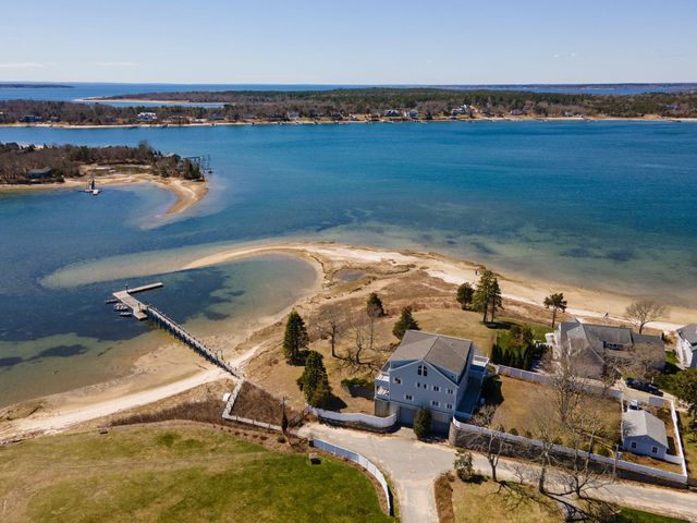 12 Groveland Street, Buzzards Bay, MA 02532