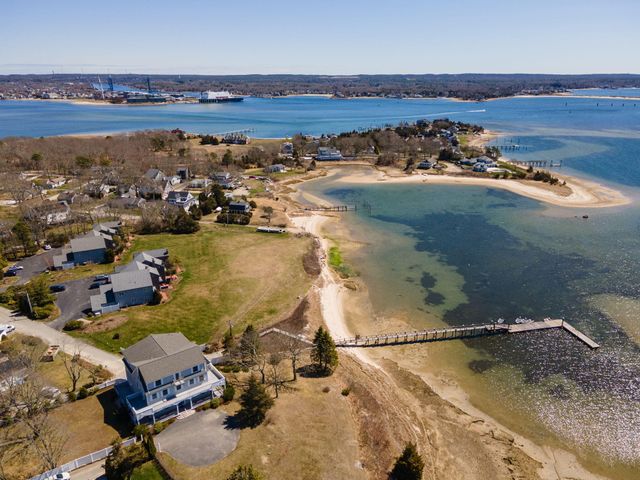 12 Groveland Street, Buzzards Bay, MA 02532