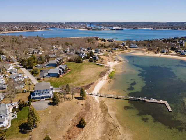 12 Groveland Street, Buzzards Bay, MA 02532
