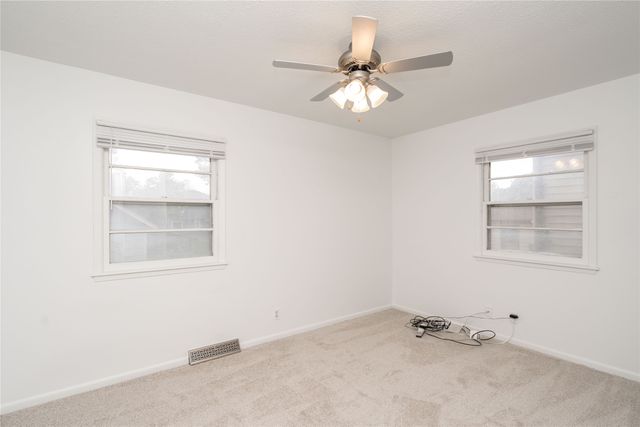 825 SE 4th Street, Ankeny, IA 50021