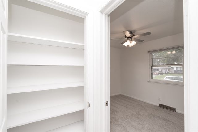 825 SE 4th Street, Ankeny, IA 50021