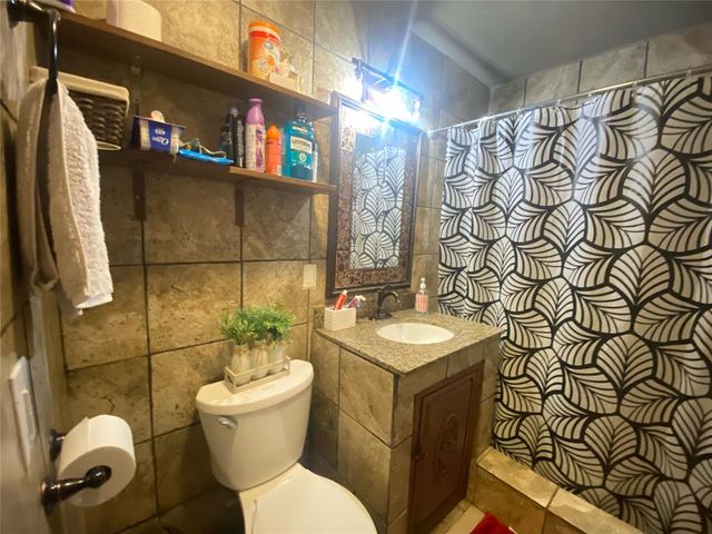 6112 NW 55th Street, Warr Acres, OK 73122