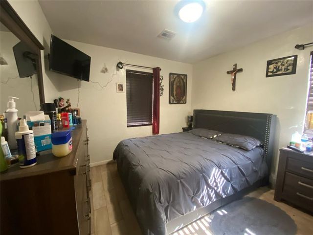 6112 NW 55th Street, Warr Acres, OK 73122