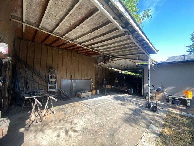 6112 NW 55th Street, Warr Acres, OK 73122