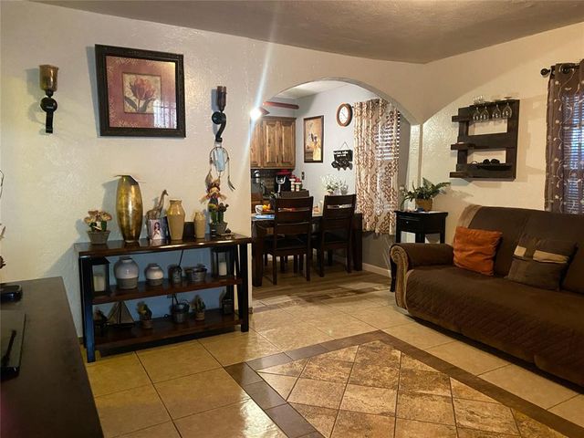 6112 NW 55th Street, Warr Acres, OK 73122