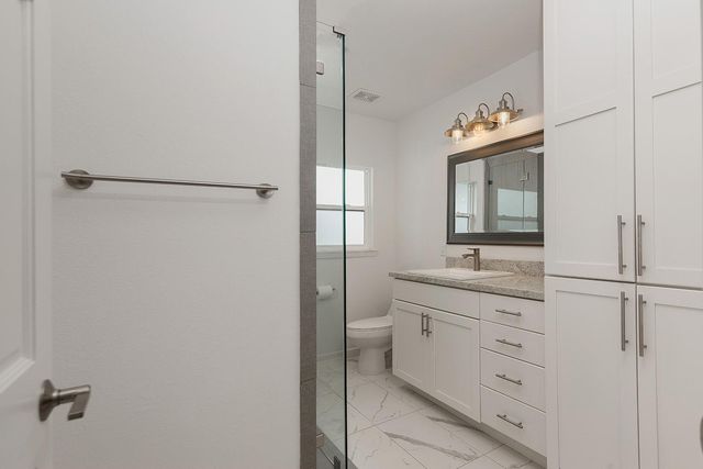 4007 Markham Street, Houston, TX 77027