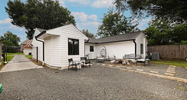 4007 Markham Street, Houston, TX 77027