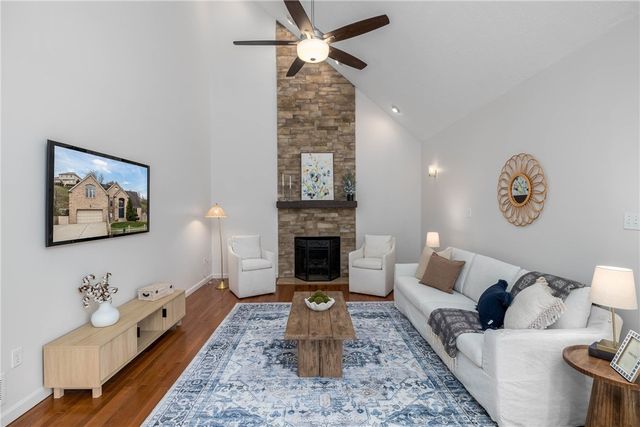 5542 Saddlebrook Dr, Bethel Park, PA 15102