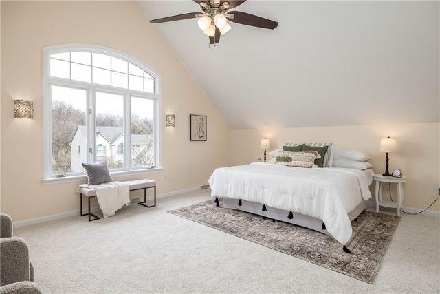 5542 Saddlebrook Dr, Bethel Park, PA 15102