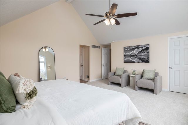 5542 Saddlebrook Dr, Bethel Park, PA 15102