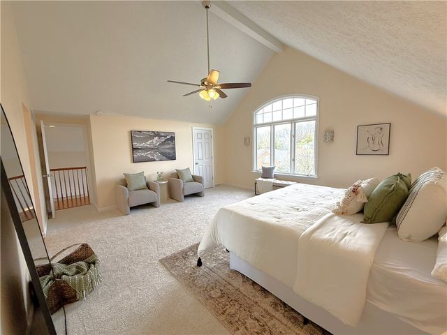 5542 Saddlebrook Dr, Bethel Park, PA 15102