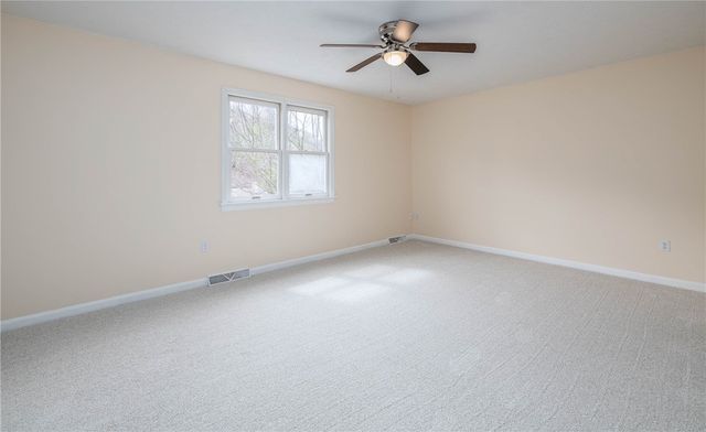 5542 Saddlebrook Dr, Bethel Park, PA 15102