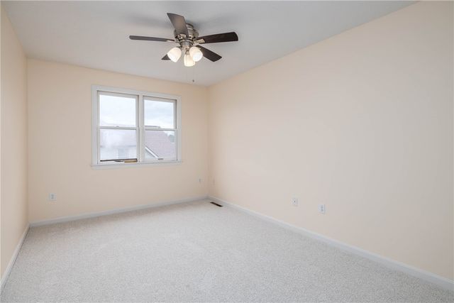 5542 Saddlebrook Dr, Bethel Park, PA 15102