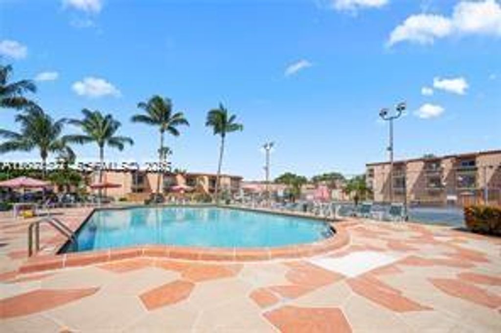 7105 Miami Lakes Drive N16, Miami Lakes, FL 33014