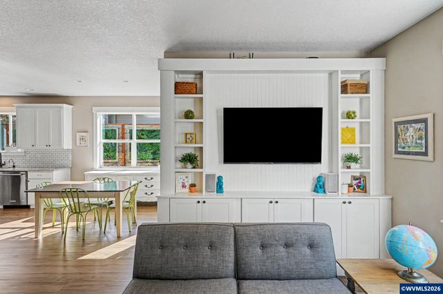 371 Golden Eagle St NW, Salem, OR 97304