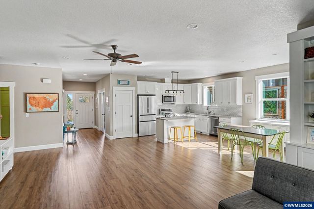 371 Golden Eagle St NW, Salem, OR 97304