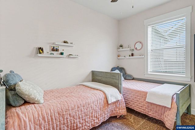 371 Golden Eagle St NW, Salem, OR 97304