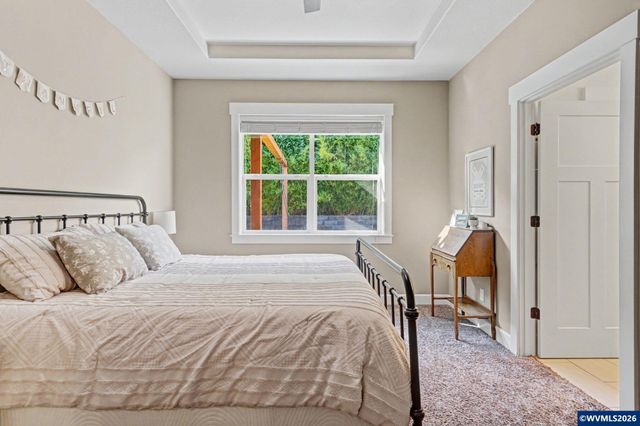 371 Golden Eagle St NW, Salem, OR 97304