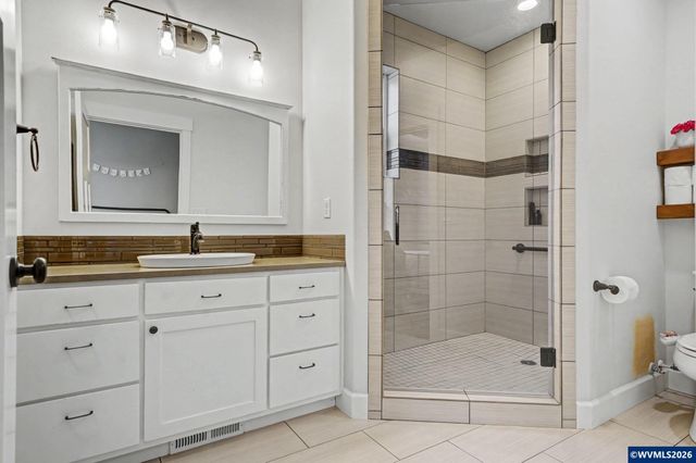 371 Golden Eagle St NW, Salem, OR 97304