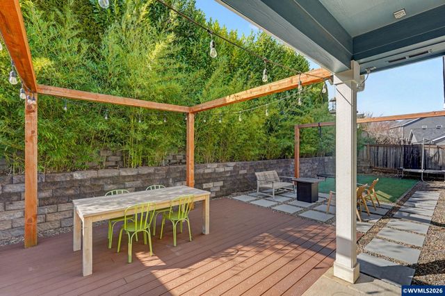 371 Golden Eagle St NW, Salem, OR 97304