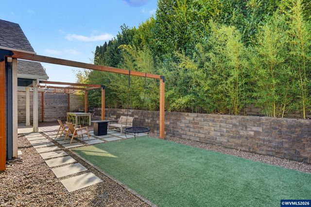 371 Golden Eagle St NW, Salem, OR 97304