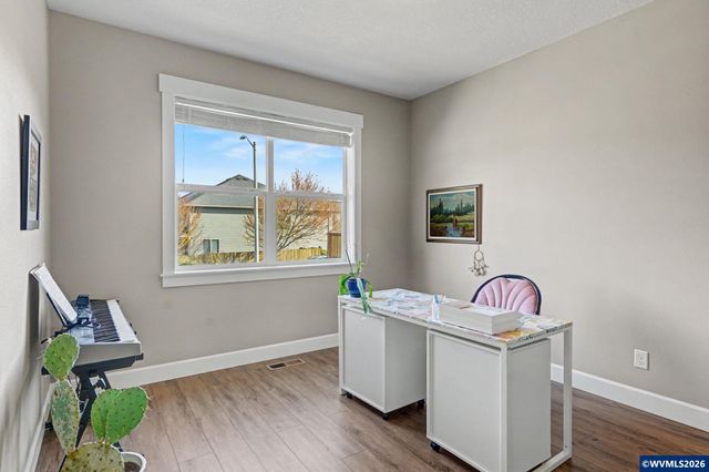 371 Golden Eagle St NW, Salem, OR 97304