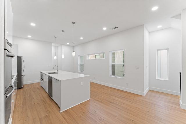 2513 Crossman Avenue, Dallas, TX 75212