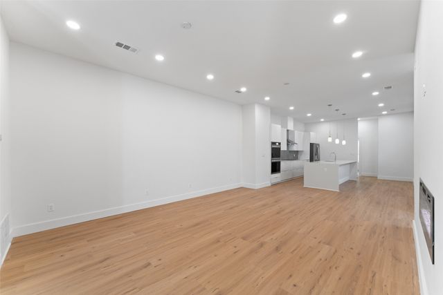 2513 Crossman Avenue, Dallas, TX 75212