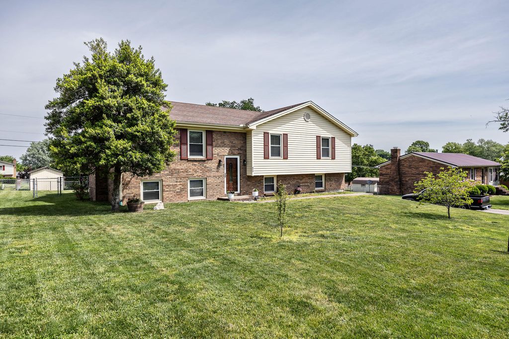 613 Longview Road, Danville, KY 40422