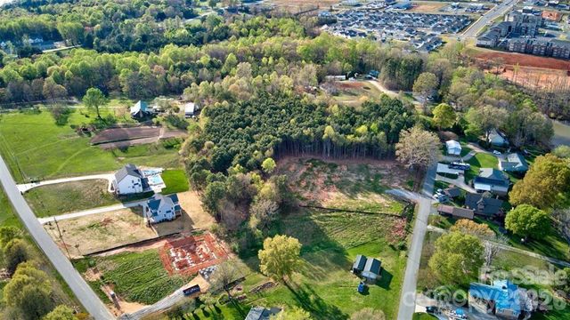 4279 Candlewood Drive, Sherrills Ford, NC 28673