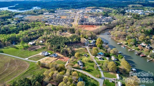 4279 Candlewood Drive, Sherrills Ford, NC 28673