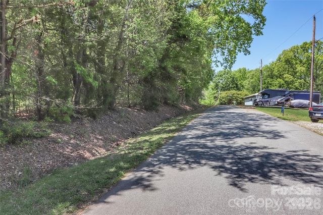 4279 Candlewood Drive, Sherrills Ford, NC 28673