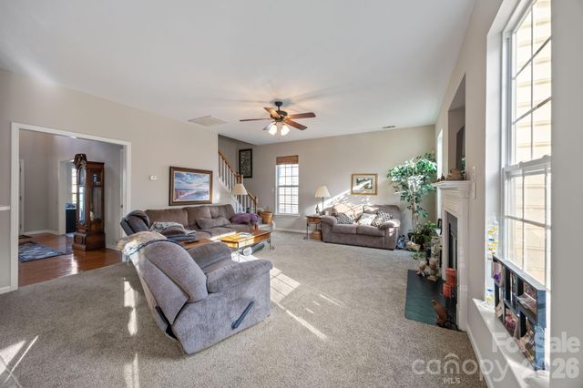 124 Wedge View Way, Statesville, NC 28677