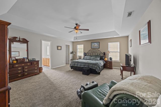 124 Wedge View Way, Statesville, NC 28677