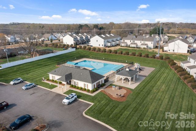 124 Wedge View Way, Statesville, NC 28677