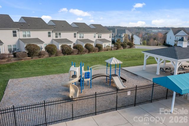 124 Wedge View Way, Statesville, NC 28677