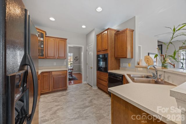 124 Wedge View Way, Statesville, NC 28677