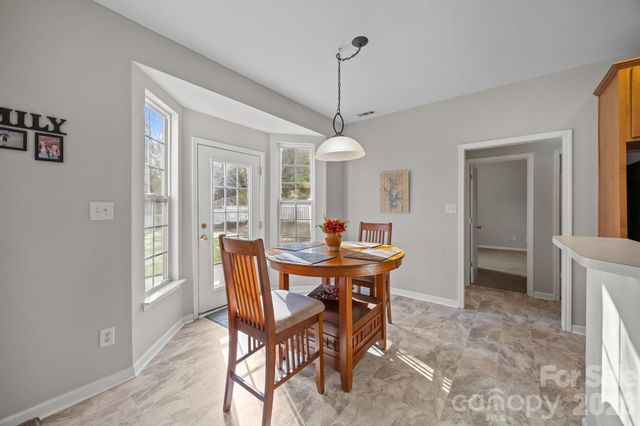 124 Wedge View Way, Statesville, NC 28677