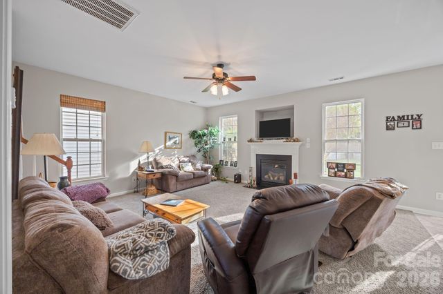 124 Wedge View Way, Statesville, NC 28677